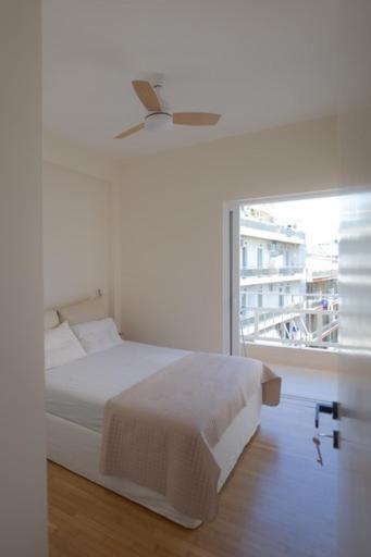 Harmony Suite In The Center Of Calamata Exterior foto